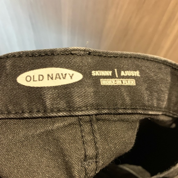 Old Navy Built-in Flex black skinny jeans (36 x 30) - Picture 5 of 6